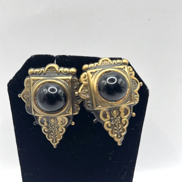 Gold and Black Spring Clip-On Earrings GothicVictorian Antique Gold tone VTG - Picture 1 of 12